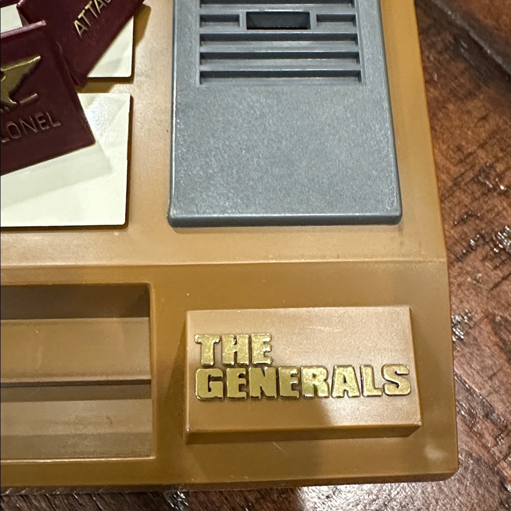 Vintage The Generals Electronic Strategy game 1980. Complete and works well. - Picture 5 of 13